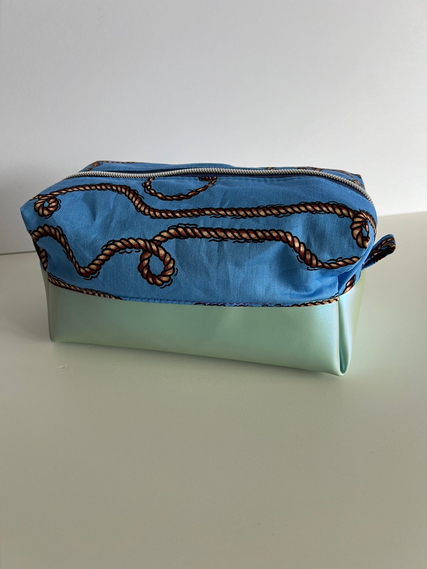 Boat rope boxy bag